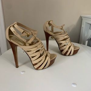 Beige Strappy Sandal Size 7